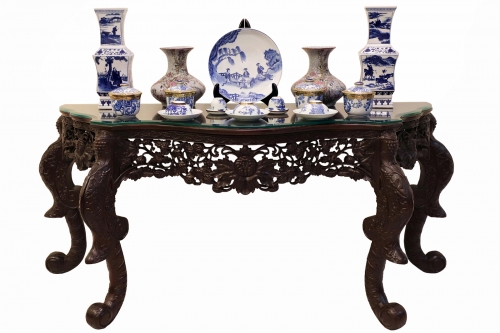 Bàn Bán Nguyệt Chạm Khắc Đẹp