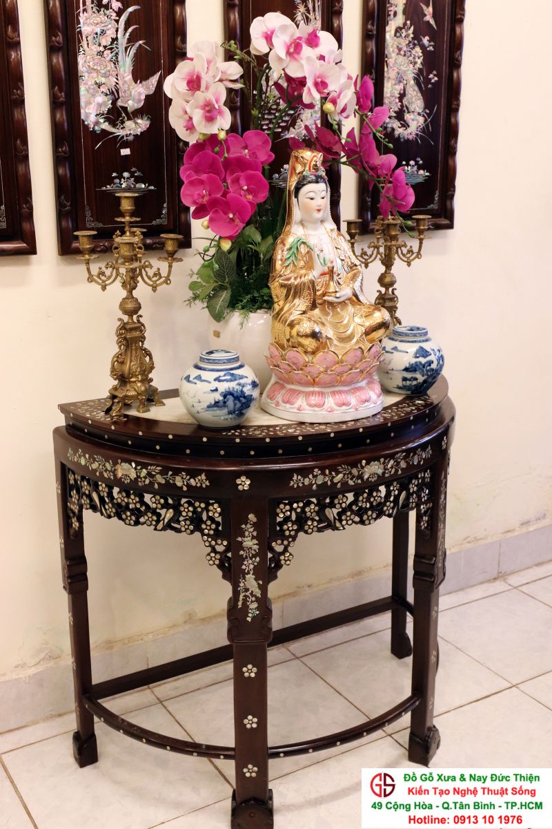 bàn bán nguyệt trang trí văn phòng