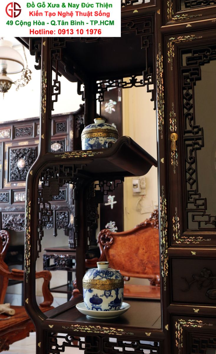 tủ trưng bày phụ kiện trang sức